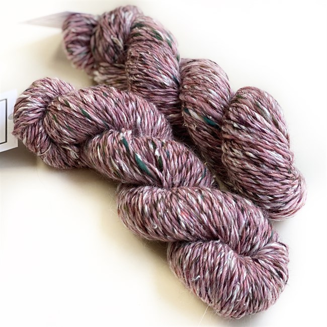 Mia Paella: 65% меринос, 20% бэби альпака, 15% шелк. Вес 100г. Метраж 150м/100г. Paella